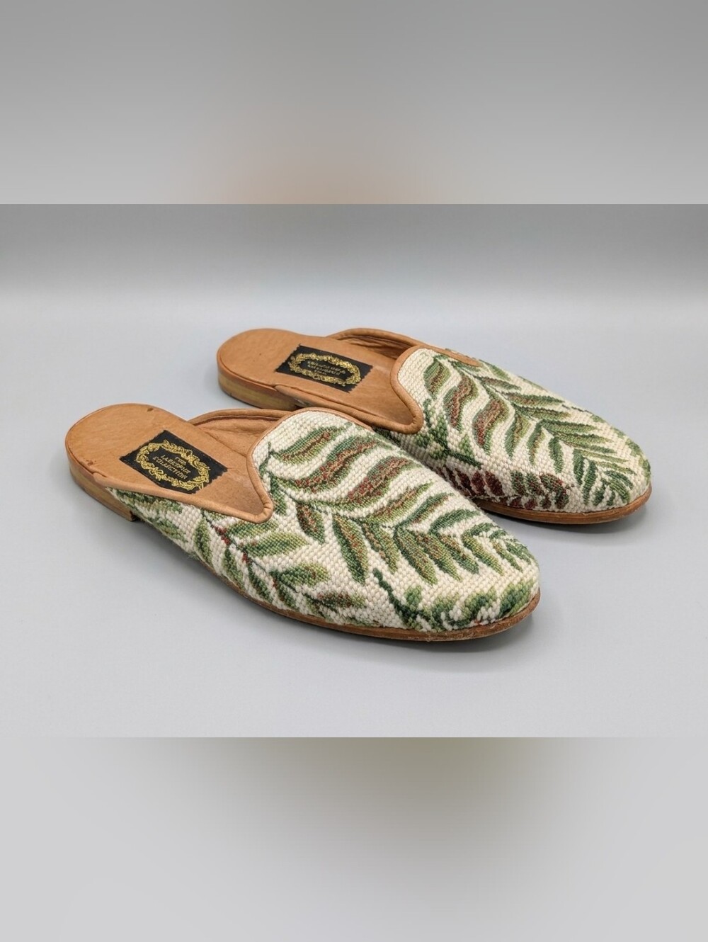 Embroidered Leaf Slip-On Mules in Green and Tan